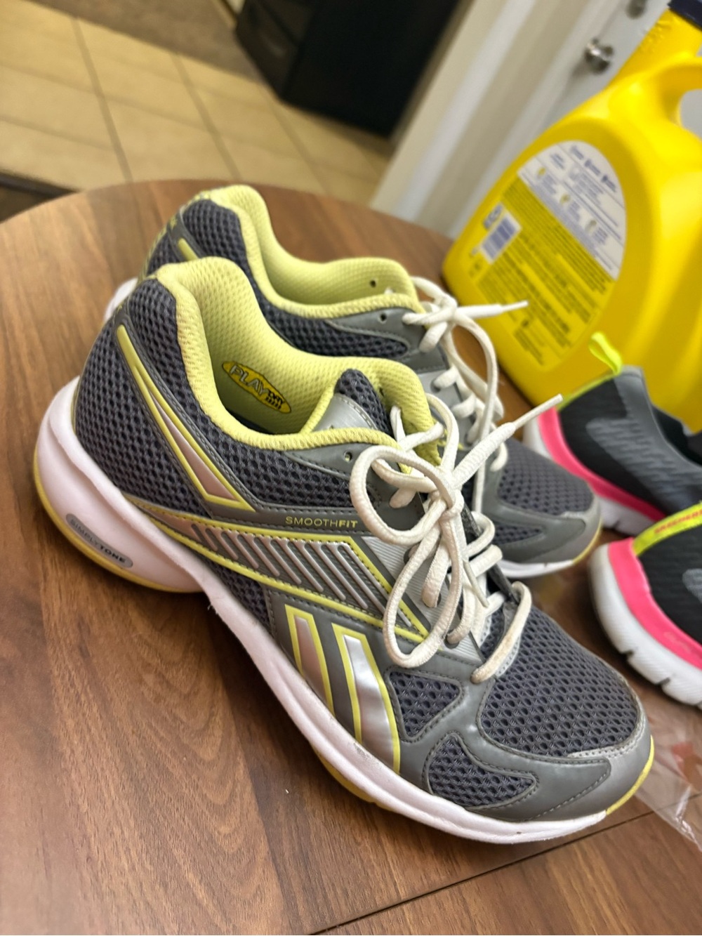 Reebok Women's Gray & Yellow Mesh Athletic Sneakers